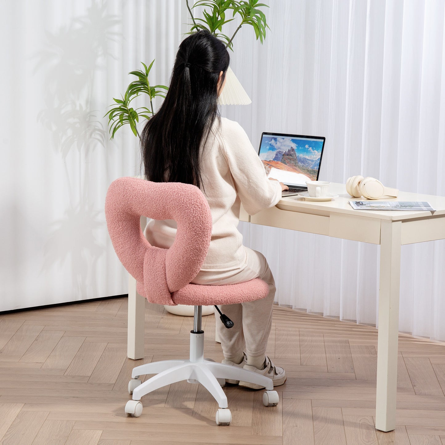 HOMCOM Armless Heart Computer Desk Chair, Teddy Fleece Swivel Office Chair with Height Adjustable, Wheels, for Home Study, Pink