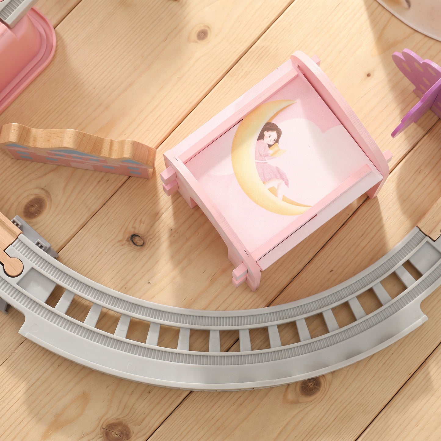 AIYAPLAY Wooden Train Set, 58PCS Train Track Set with 17 Track Pieces, 5 Princess Figures and Accessories