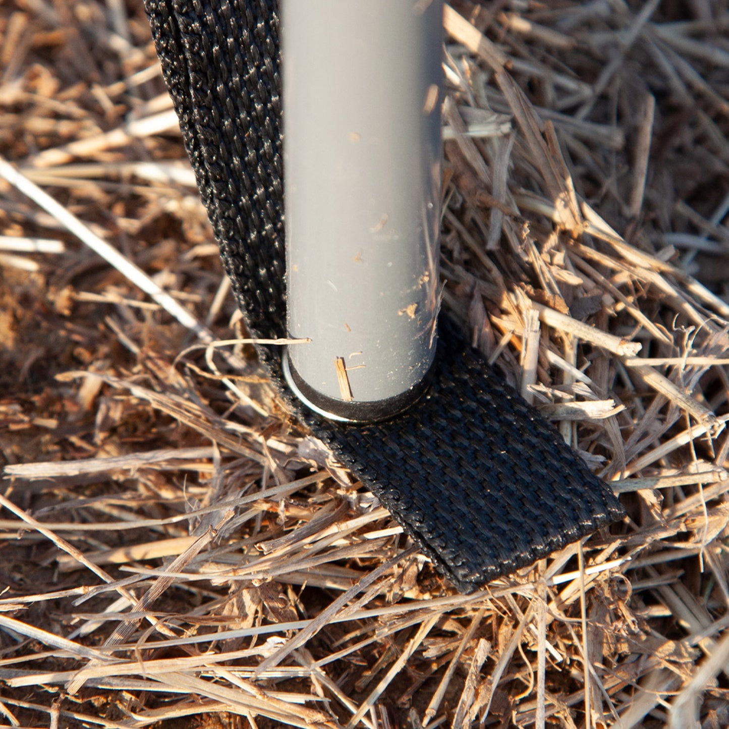 Outsunny 5 Pole Camping Windbreaks, Beach Wind Shield Shelter with Carry Bag and Steel Poles, Outdoor Caravan Privacy Shield, 540cm x 150cm, Grey and White