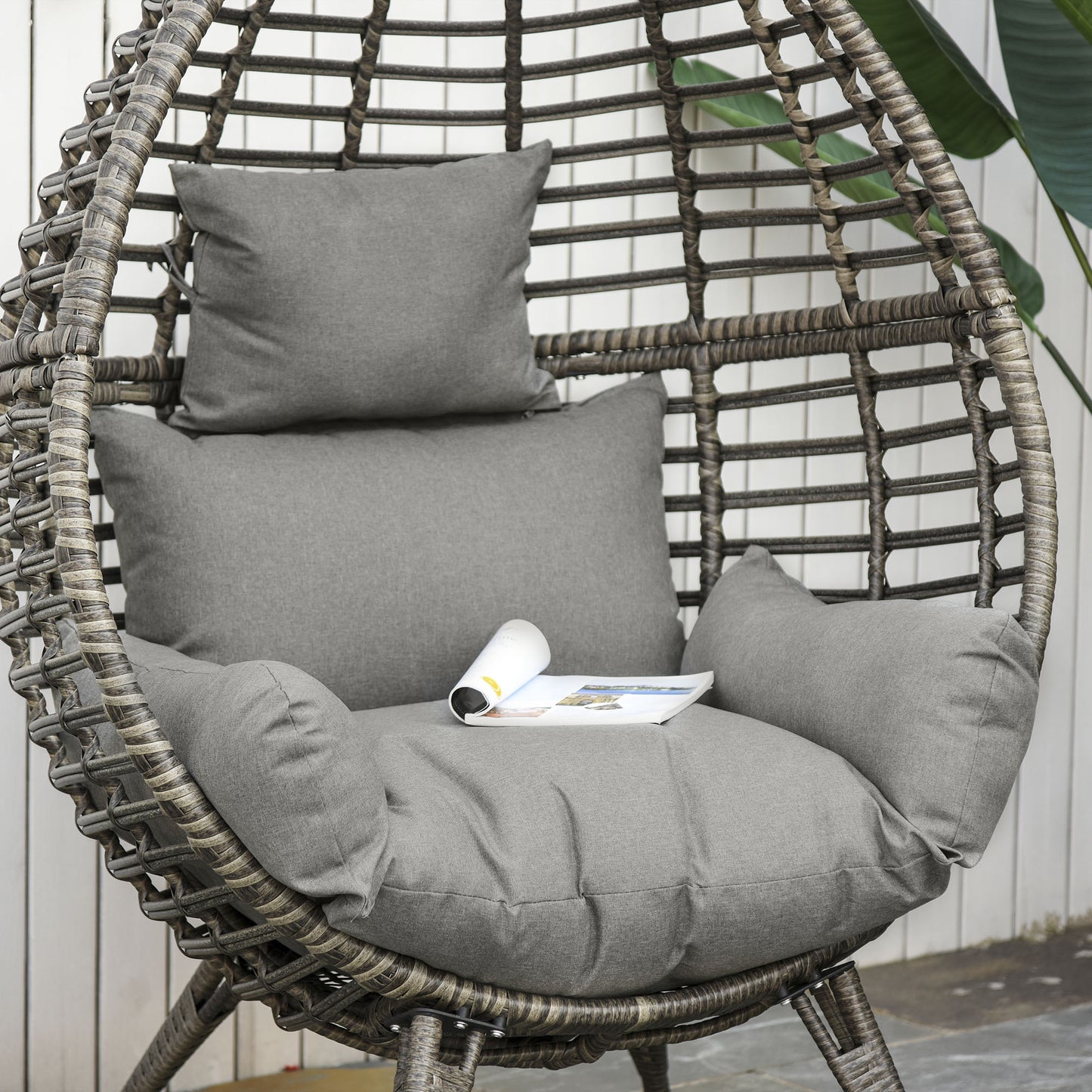 Outsunny eardop PE Wicker Rattan Chair w/ Thick Cushions 4 Legs Outdoor Seat Egg Garden