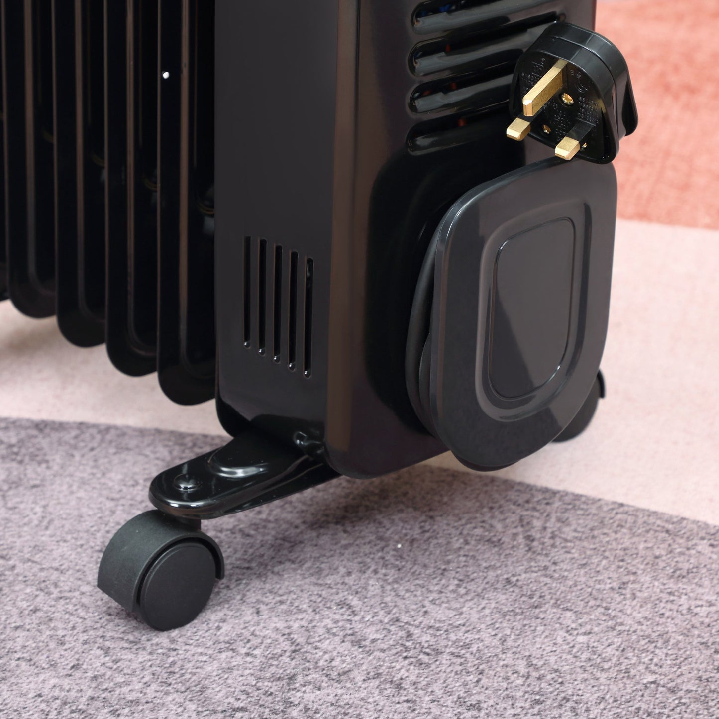 HOMCOM 1630W Oil Filled Radiator, 7 Fin Portable Heater w/ Timer Remote Control Black