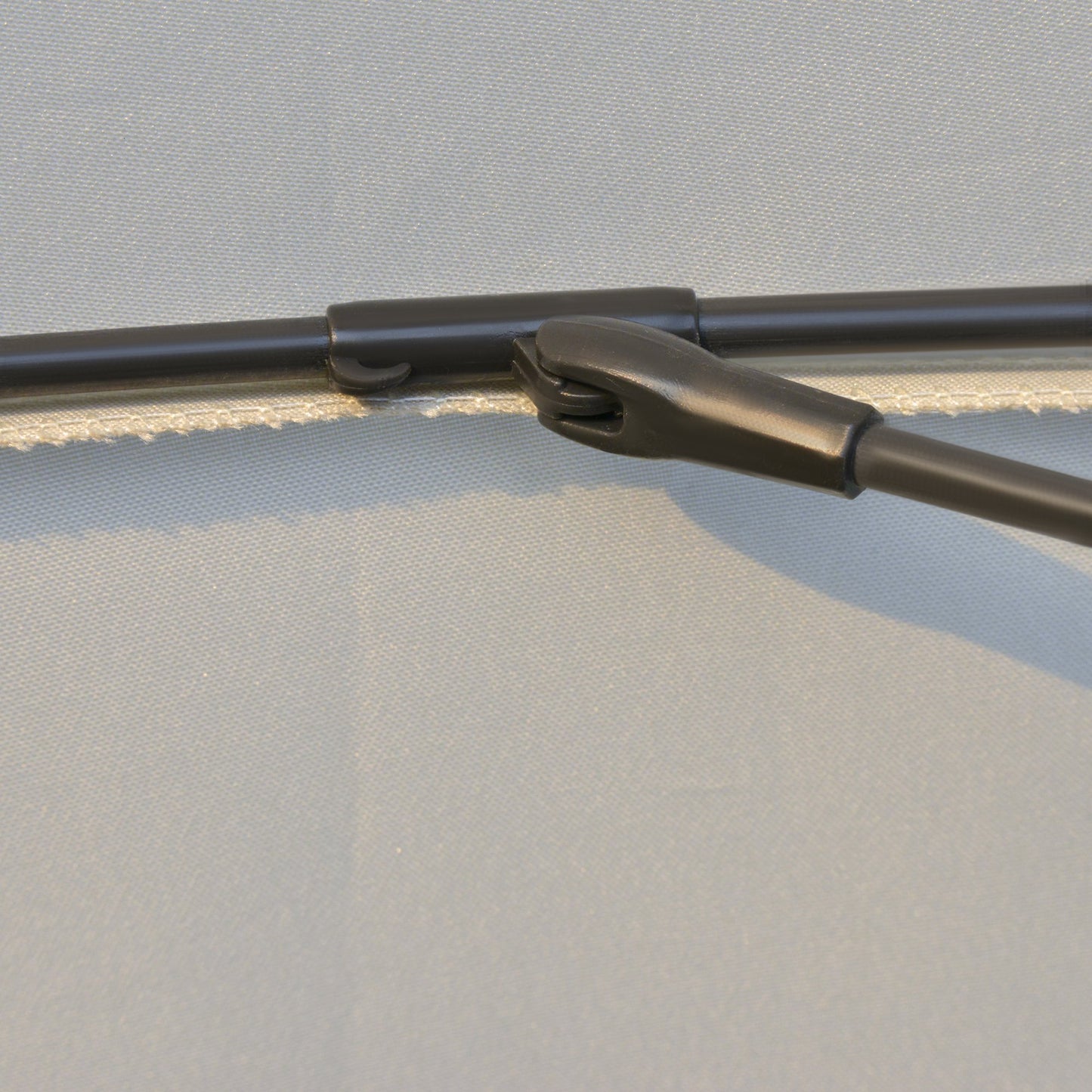 Outsunny Ф255cm Patio Parasol Umbrella Outdoor Market Table Parasol with Push Button Tilt Crank and 18 Sturdy Ribs for Garden Lawn Backyard Pool Crema White Adjustable Angle Detachable Structure