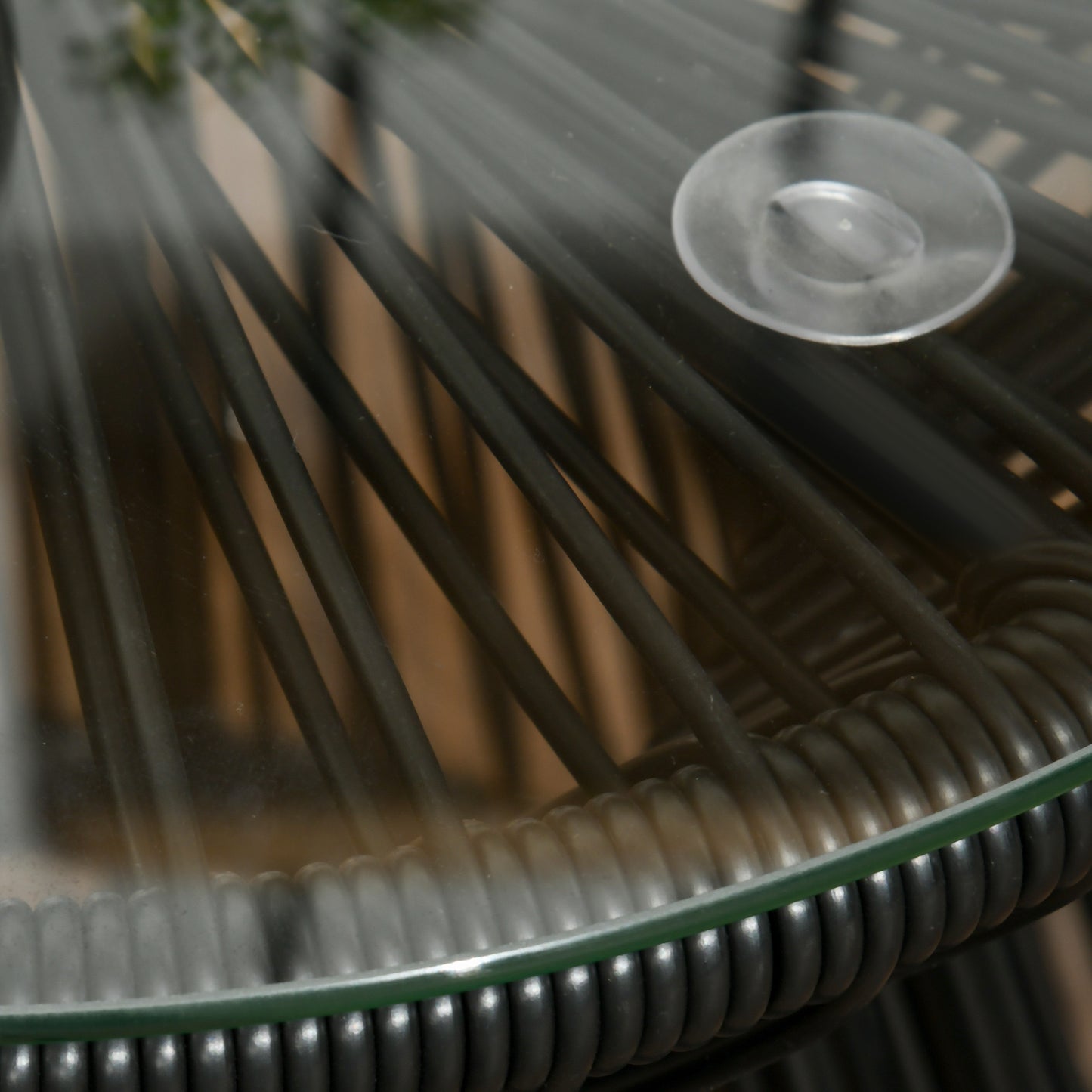 Outsunny Round End Table, Rattan Side Table, Hollow Drum Design Coffee Table w/ Glass Tabletop for Patio, Garden, Balcony Black