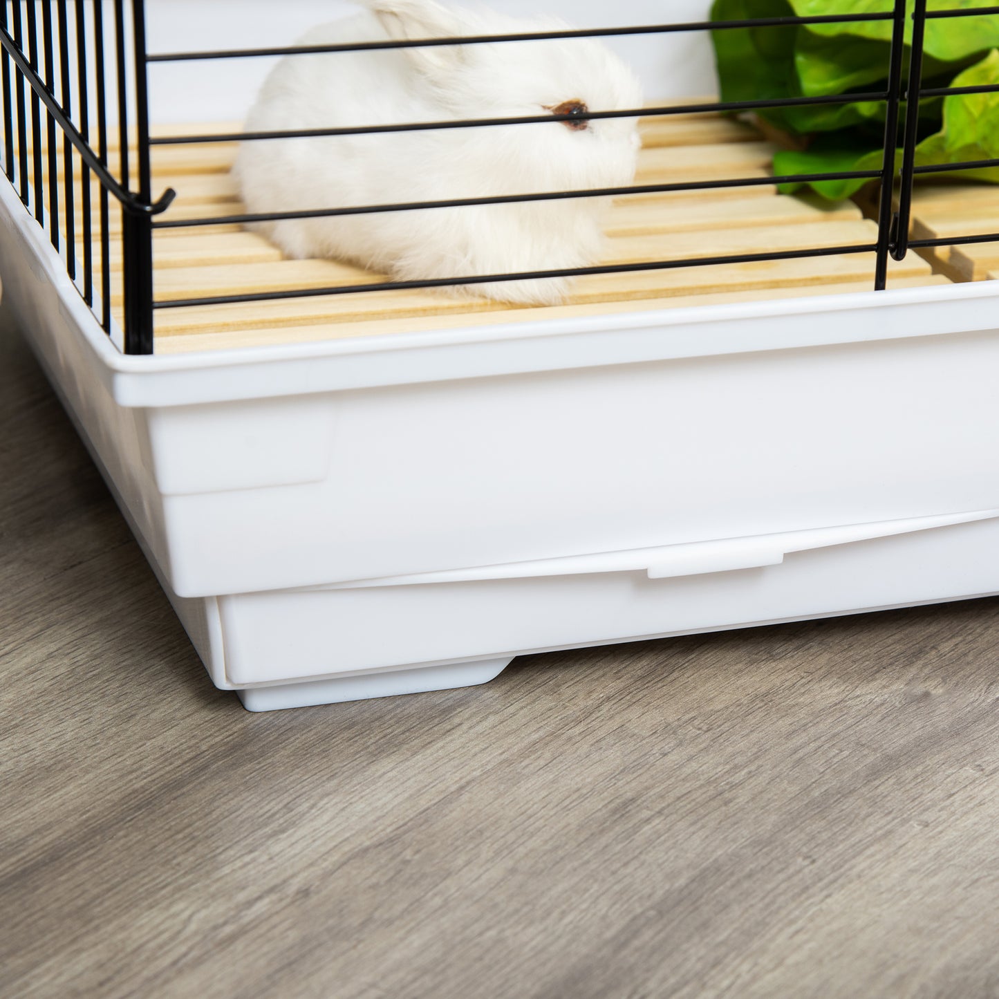 PawHut Indoor Small Animal Cage with Wood Floor, Bunny Guinea Pig House with Removable Tray, 61.5 x 38 x 40 cm, White