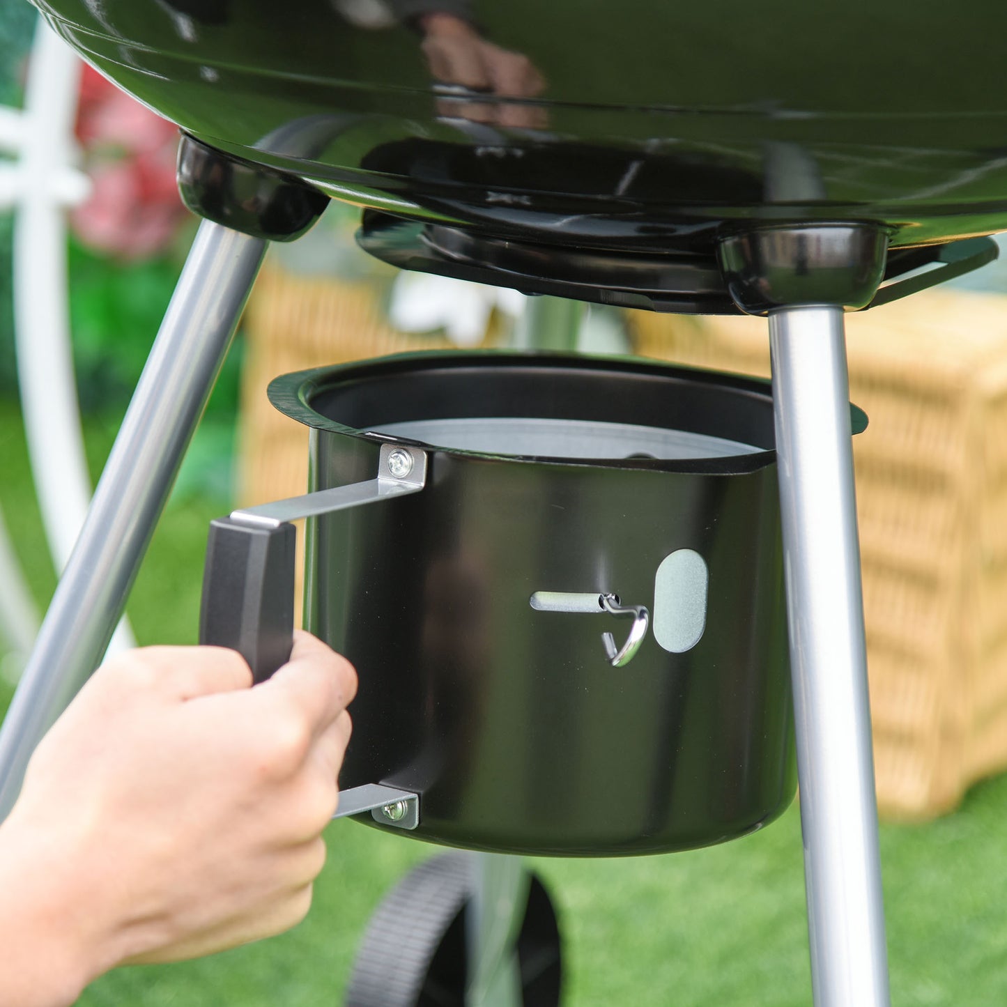 Outsunny Portable Kettle Charcoal Grill W/Wheels, 57Lx63Wx94H cm-Black/Silver