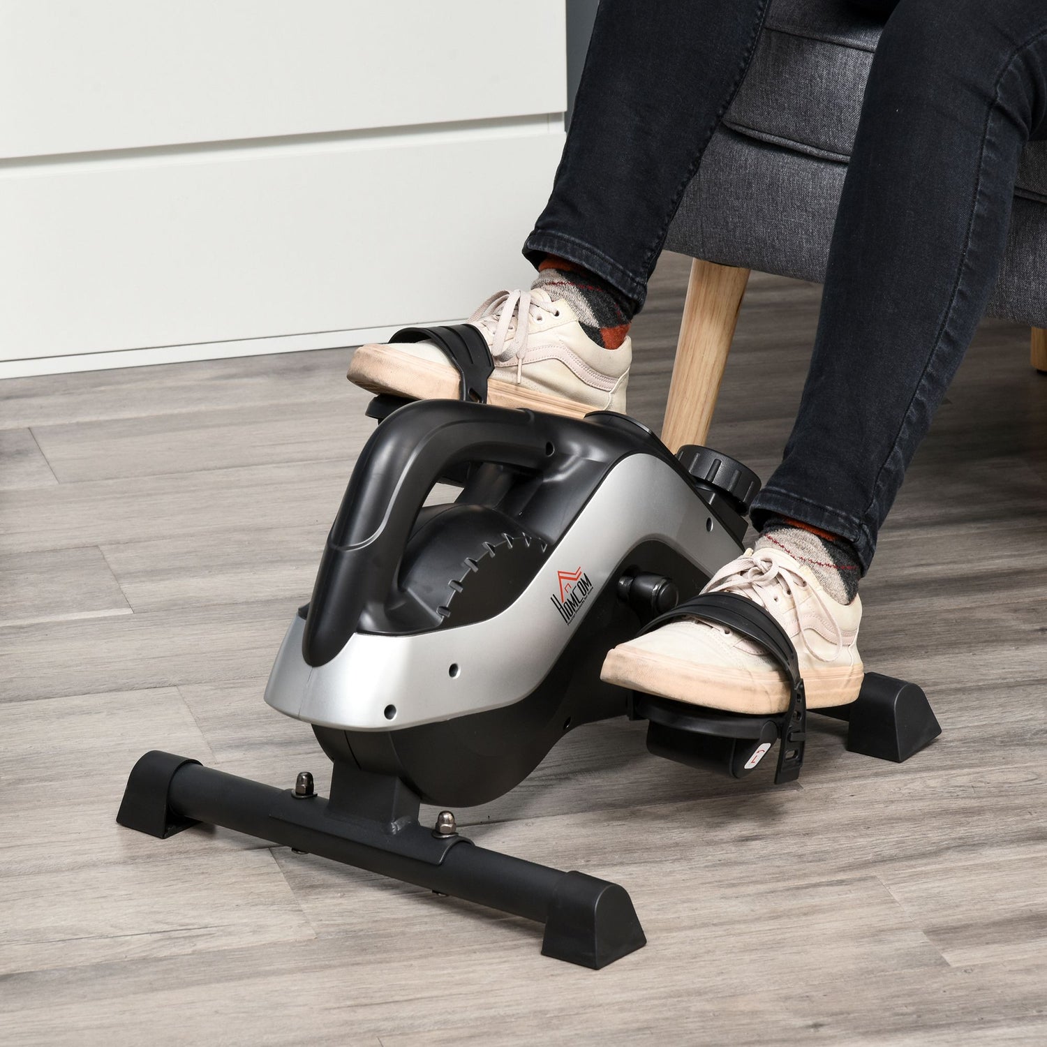 HOMCOM Mini Exercise Bike Under Desk Bike Levels Magnetic