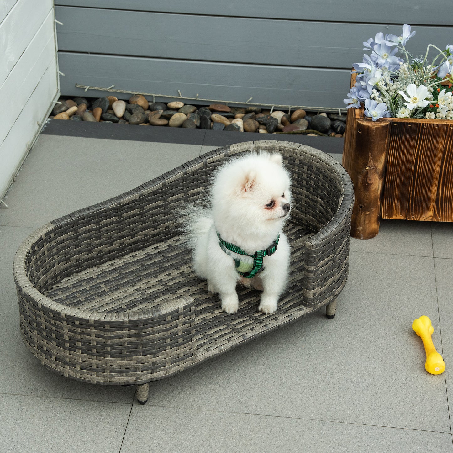 PawHut Elevated Wicker Dog Sofa, Rattan Cat Bed Hand Woven with Soft Cushion, Washable Cover, for Small & Medium Dog, 75 x 42 x 29 cm, Grey