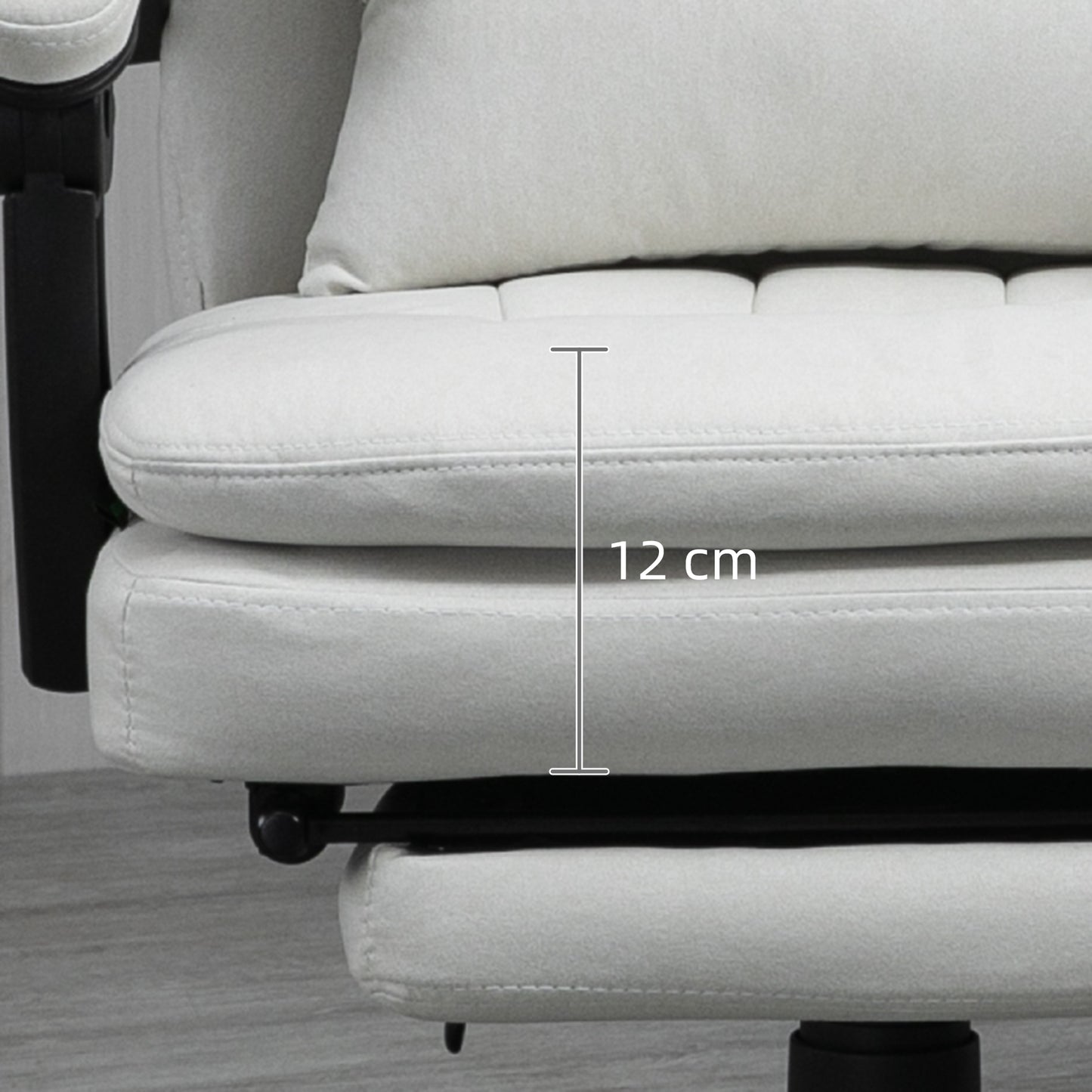 Vinsetto Office Chair Ergonomic Desk Chair with 6Point Vibration Massage and Lumbar Heating Computer Chair with Lumbar Support Pillow 155° Reclining Back and Footrest Cream White