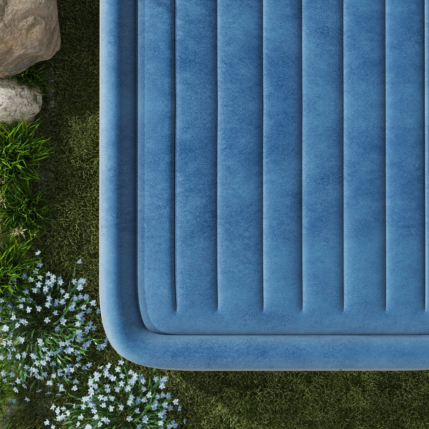 Outsunny Queen-Size Inflatable Mattress, with Built-In Electric Pump and Bag